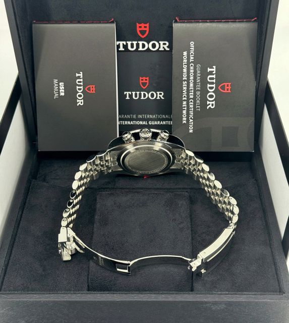 Tudor Black Bay Chrono M79360N-0019 Image 4